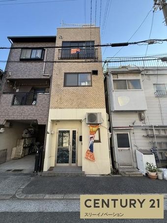 3LDK+S house in Taisho Ward