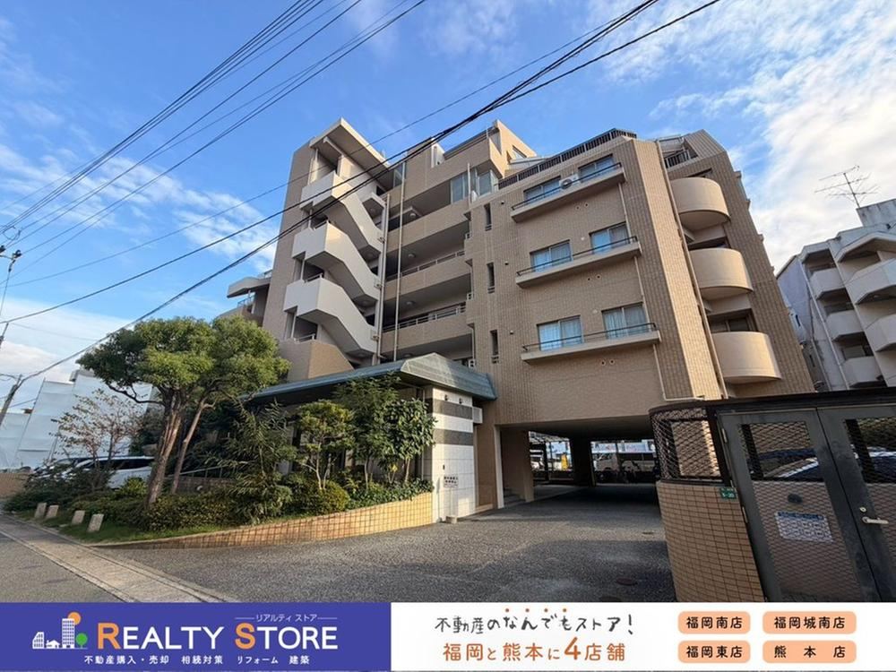 3LDK apartment in Sawara Ward, Fukuoka - Photo 1