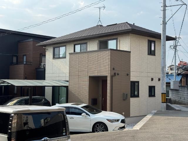 4LDK house in Shimonoseki, Yamaguchi - Photo 1