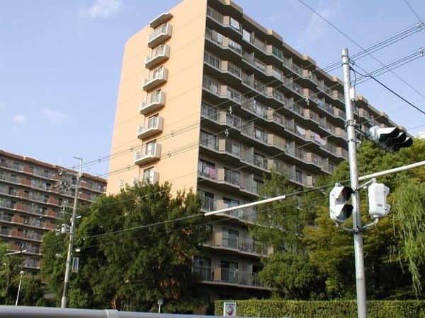 4LDK apartment in Ibaraki, Osaka - Photo 1