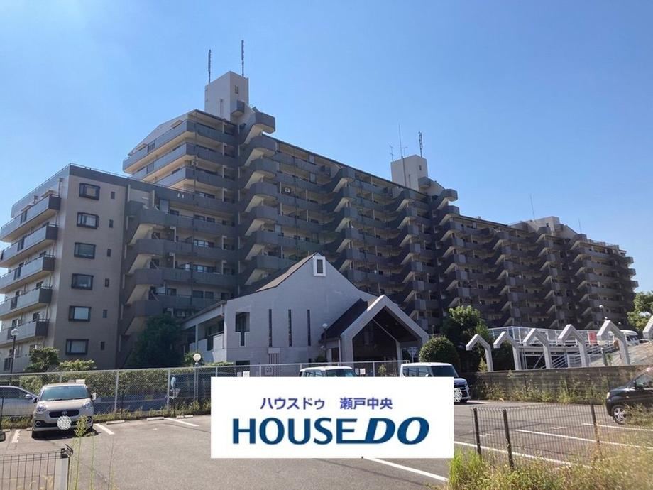 4LDK apartment in Owariasahi, Aichi - Photo 1