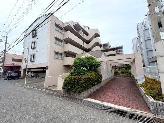 3LDK apartment in Wakayama, Wakayama - Photo 1