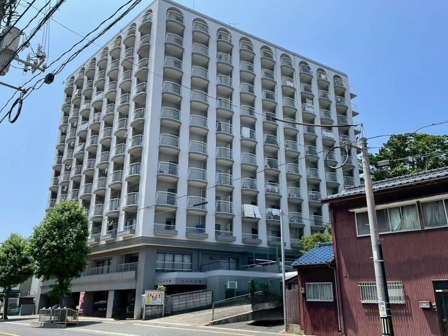 2LDK apartment in Shimonoseki, Yamaguchi - Photo 1