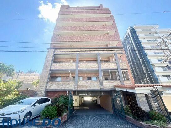 3LDK apartment in Urasoe, Okinawa - Photo 1
