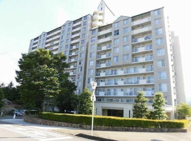 2LDK apartment in Otsu, Shiga - Photo 1