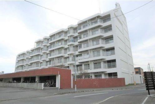4LDK apartment in Nishi Ward, Sapporo, Hokkaido - Photo 1