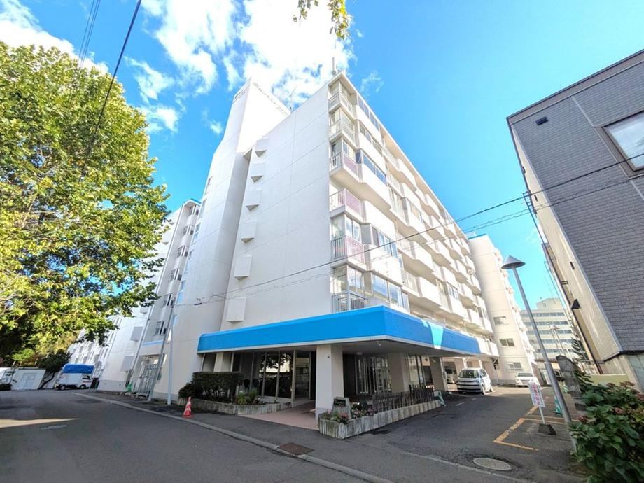 2LDK apartment in Toyohira Ward, Sapporo, Hokkaido - Photo 1