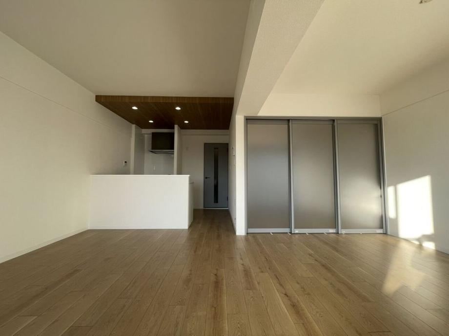 2LDK apartment in Konohana Ward, Osaka - Photo 1