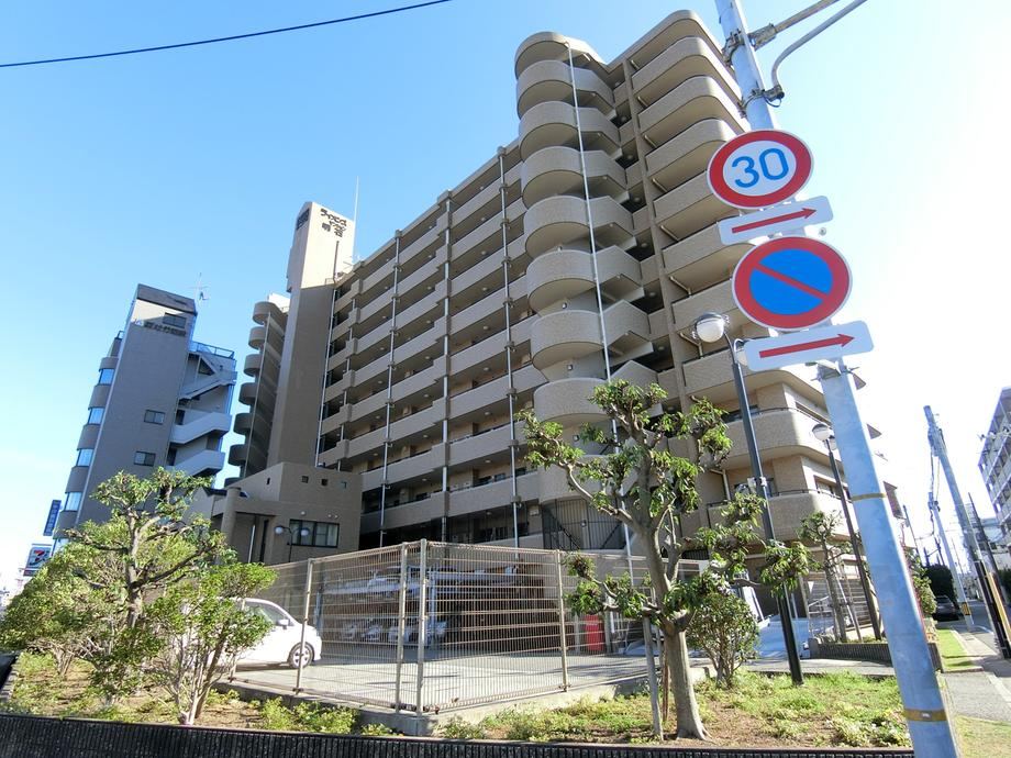 3LDK+S apartment in Akashi, Hyogo - Photo 1