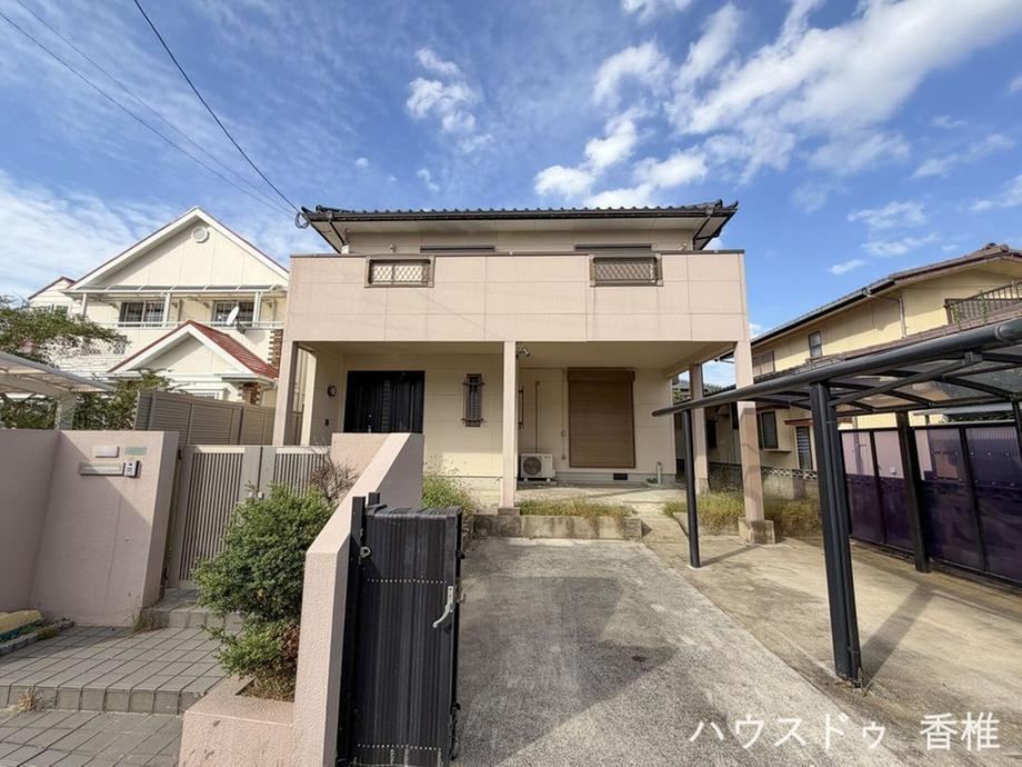 4LDK house in Fukutsu, Fukuoka - Photo 1