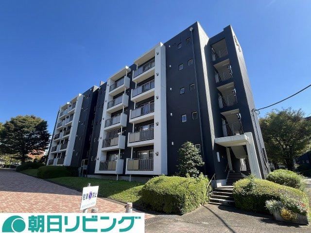 3LDK apartment in Midori Ward, Yokohama, Kanagawa - Photo 1