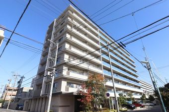4LDK apartment in Minato Ward, Nagoya
