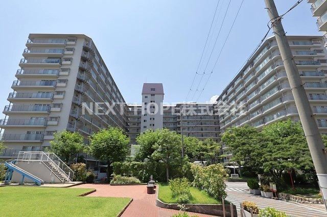 3LDK apartment in Amagasaki, Hyogo - Photo 1