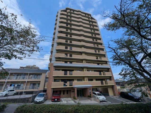 4LDK+S apartment in Beppu, Oita - Photo 1