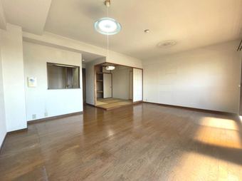 1LDK+S apartment in Higashi Ward