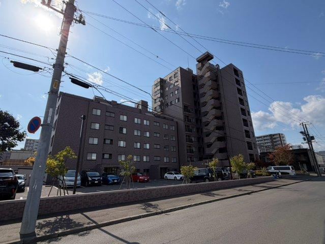 3LDK apartment in Toyohira Ward, Sapporo, Hokkaido - Photo 1