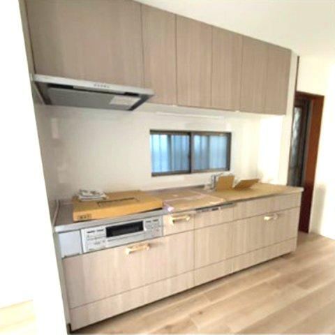 2LDK house in Nagata Ward, Kobe, Hyogo - Photo 1