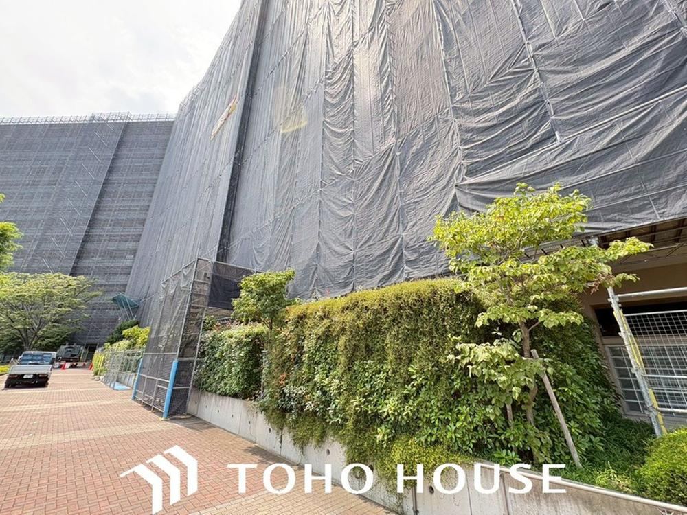 4LDK apartment in Hirakata, Osaka - Photo 1