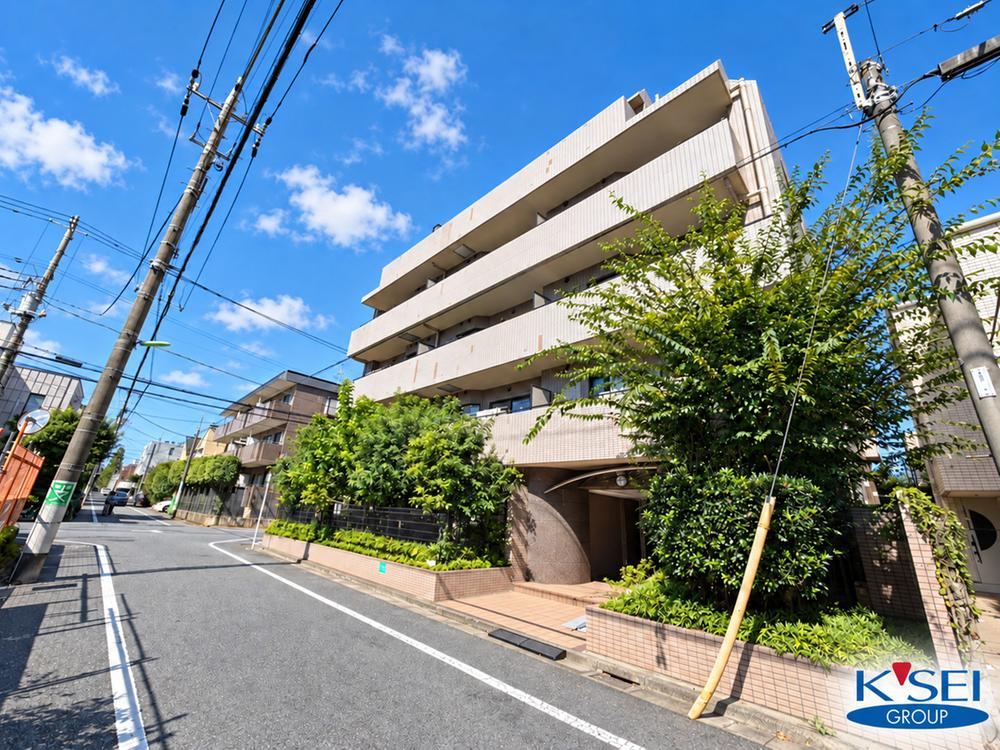 1LDK apartment in Setagaya Ward, Tokyo - Photo 1