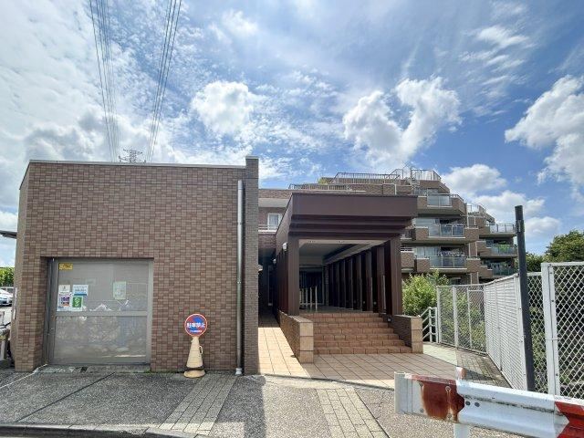 4LDK apartment in Takatsu Ward, Kawasaki, Kanagawa - Photo 1