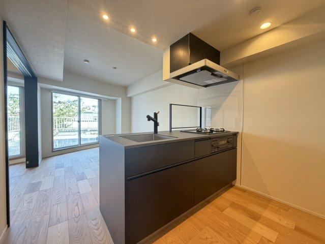 1LDK apartment in Shinjuku Ward, Tokyo - Photo 1