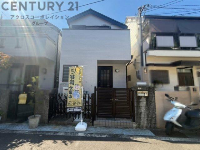 3DK house in Itami, Hyogo - Photo 1