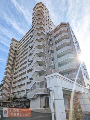 3LDK apartment in Kanuma, Tochigi - Photo 1
