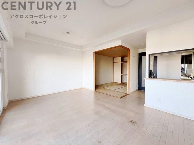 4LDK apartment in Nishinomiya, Hyogo - Photo 1