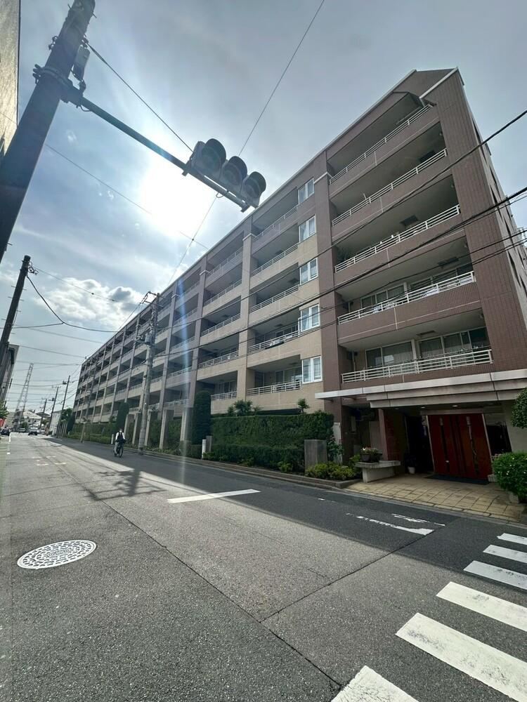 2LDK apartment in Edogawa Ward, Tokyo - Photo 1
