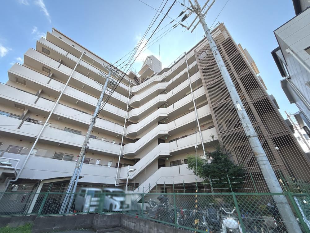 3LDK apartment in Yao, Osaka - Photo 1