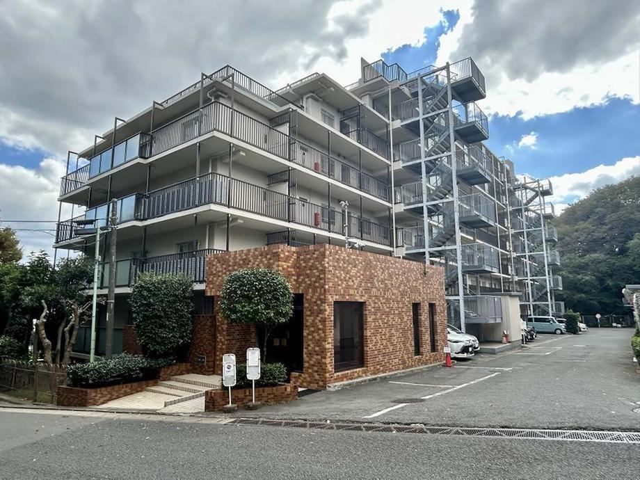 2LDK apartment in Hanamigawa Ward, Chiba - Photo 1