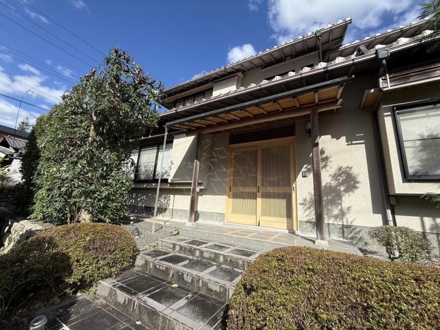 7LDK+S house in Sakyo Ward, Kyoto - Photo 1