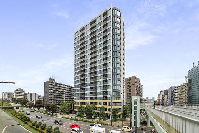 3LDK apartment in Shibuya Ward, Tokyo - Photo 1