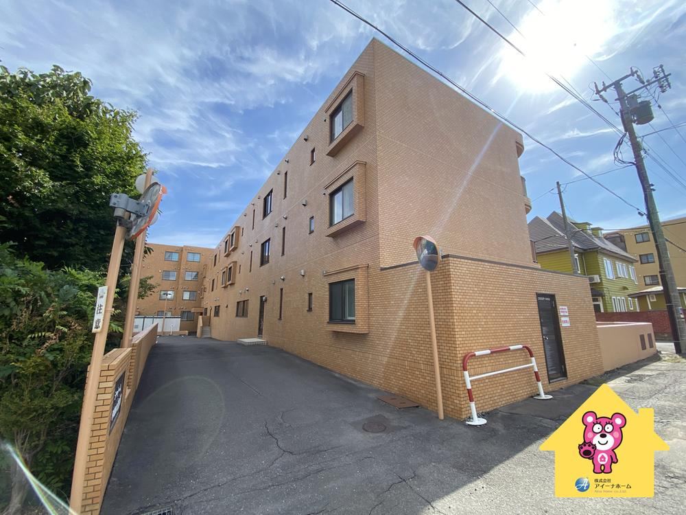 4LDK apartment in Hakodate, Hokkaido - Photo 1