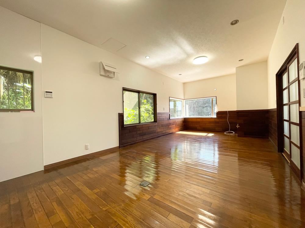 6LDK house in Yokosuka, Kanagawa - Photo 1