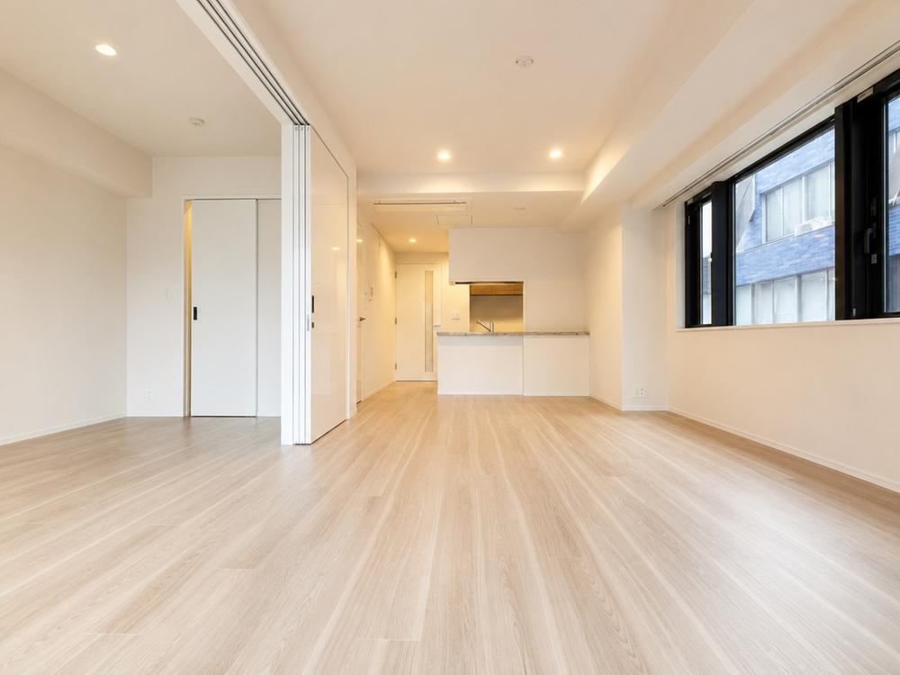 2LDK apartment in Chiyoda Ward, Tokyo - Photo 1