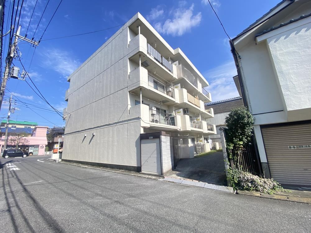 3DK apartment in Hachioji, Tokyo - Photo 1