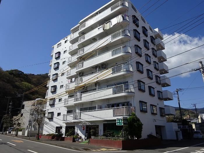 2LDK apartment in Yugawara, Ashigarashimo District, Kanagawa - Photo 1