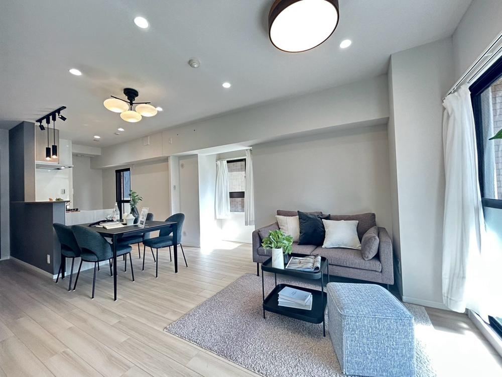 3LDK apartment in Joto Ward, Osaka - Photo 1