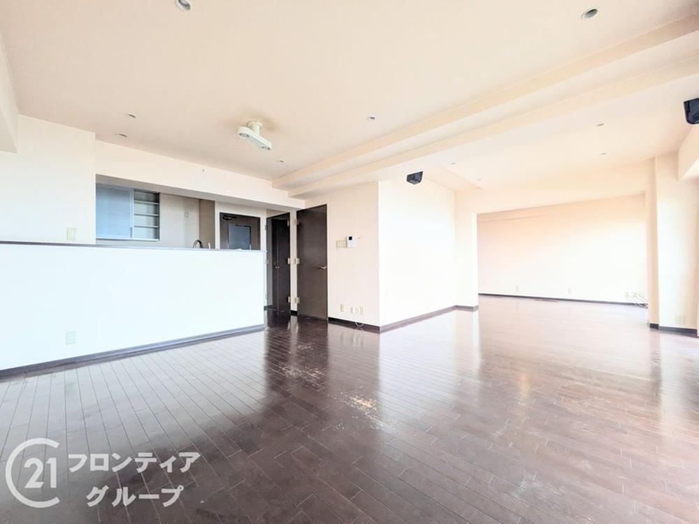 4LDK apartment in Nada Ward, Kobe, Hyogo - Photo 1