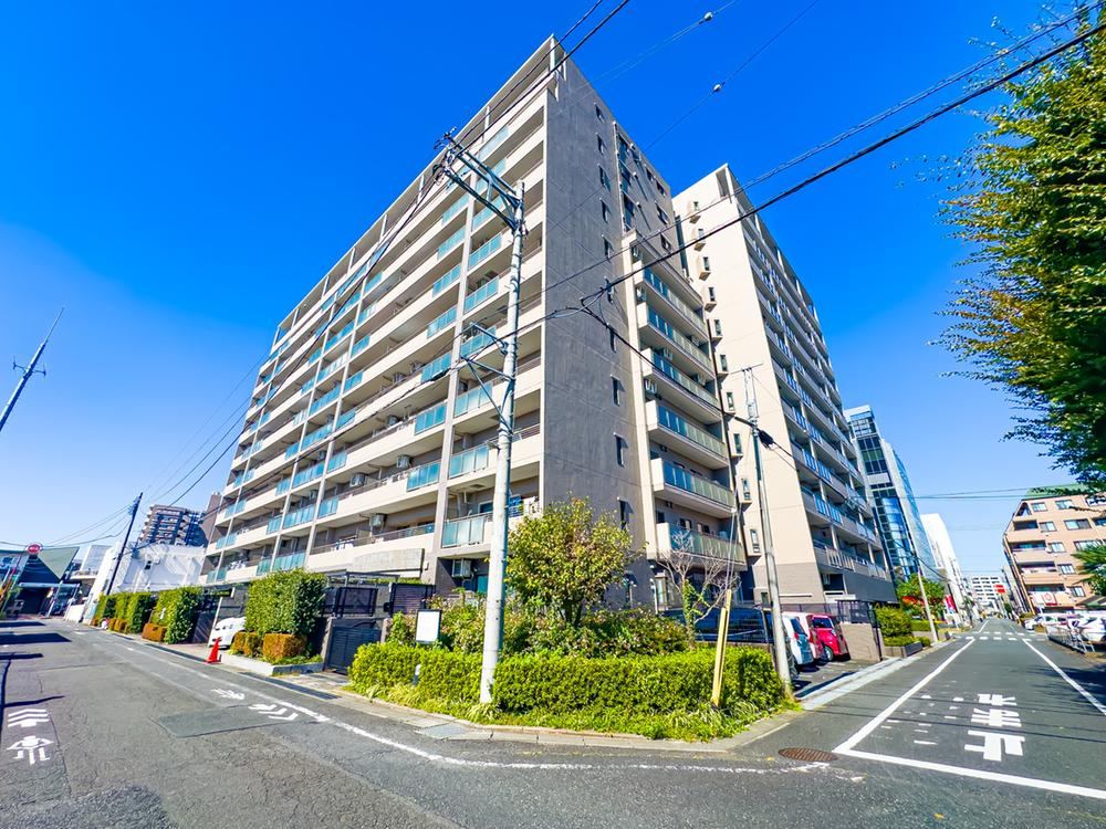 3LDK apartment in Ome, Tokyo - Photo 1