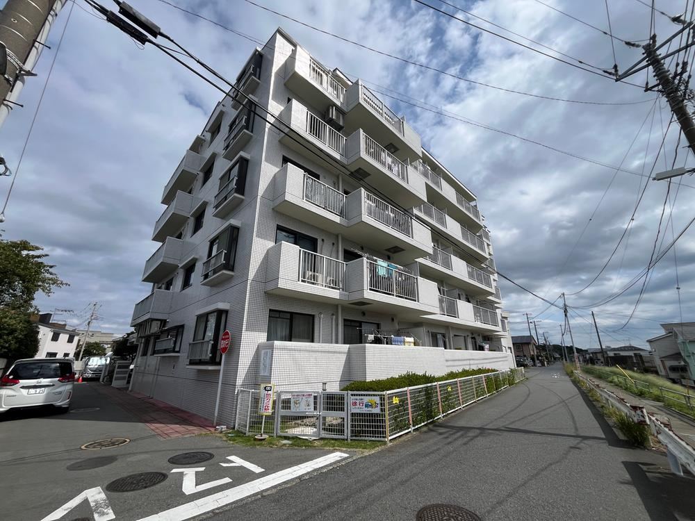 3LDK apartment in Chigasaki, Kanagawa - Photo 1