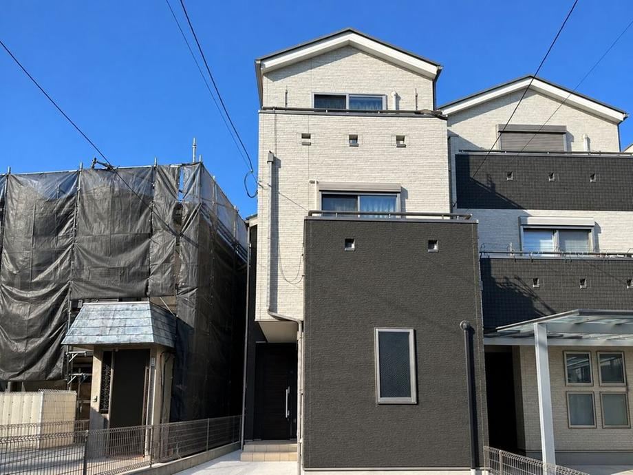 3LDK house in Naka Ward, Yokohama, Kanagawa - Photo 1