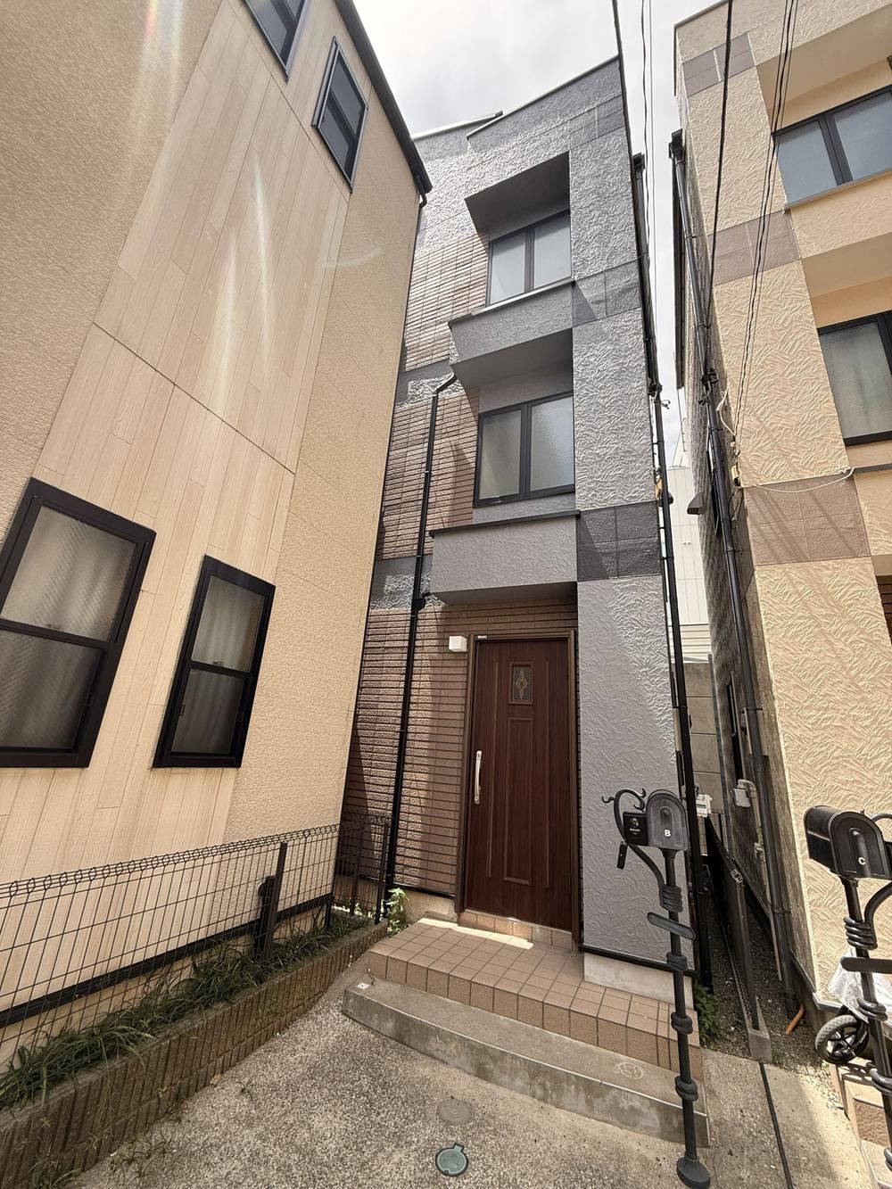 3LDK house in Koto Ward, Tokyo - Photo 1