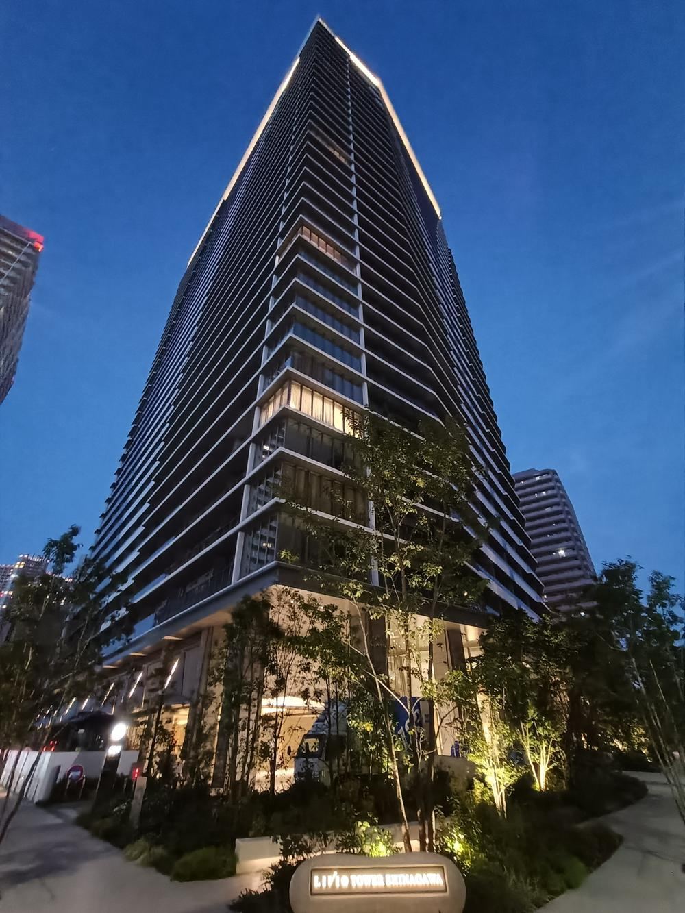 3LDK apartment in Minato Ward, Tokyo - Photo 1