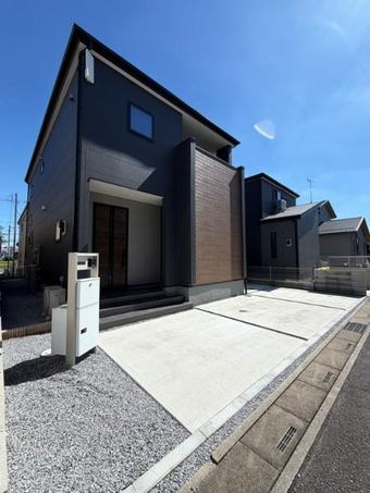 4LDK house in Misato