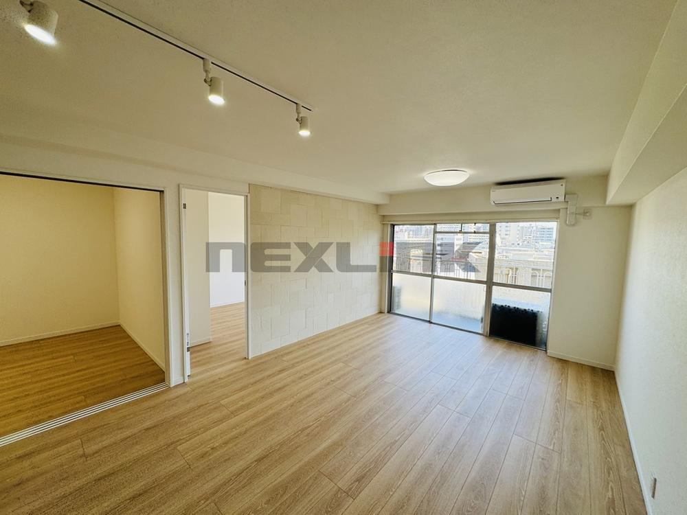2LDK+S apartment in Ichikawa, Chiba - Photo 1