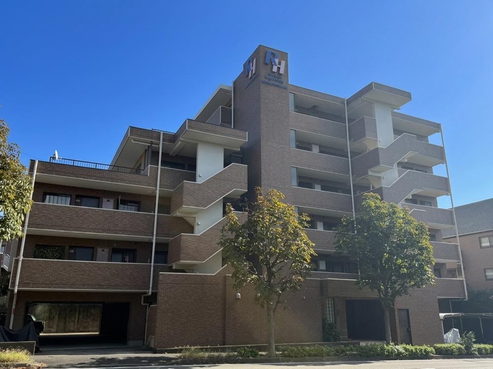 3LDK apartment in Tsuzuki Ward, Yokohama, Kanagawa - Photo 1