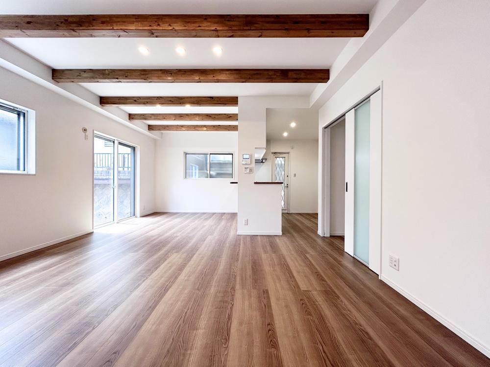 3LDK house in Takatsuki, Osaka - Photo 1