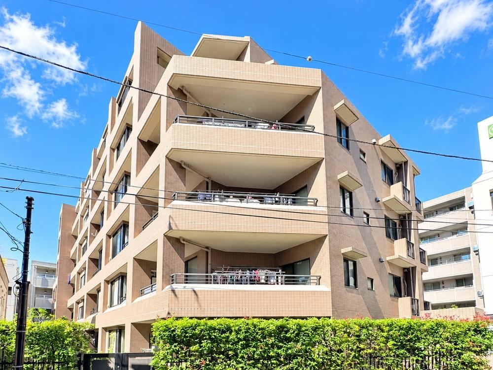 2LDK+S apartment in Konan Ward, Yokohama, Kanagawa - Photo 1